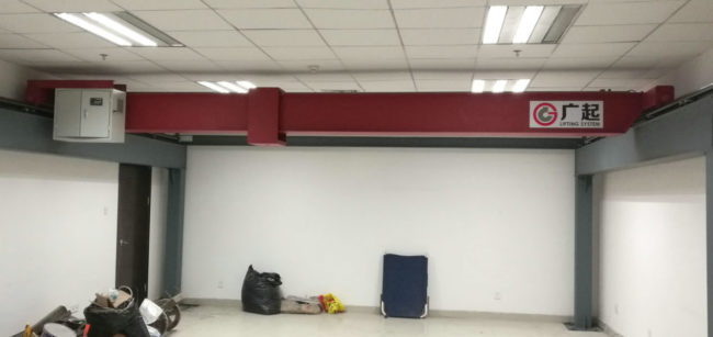 伺服控制機械手