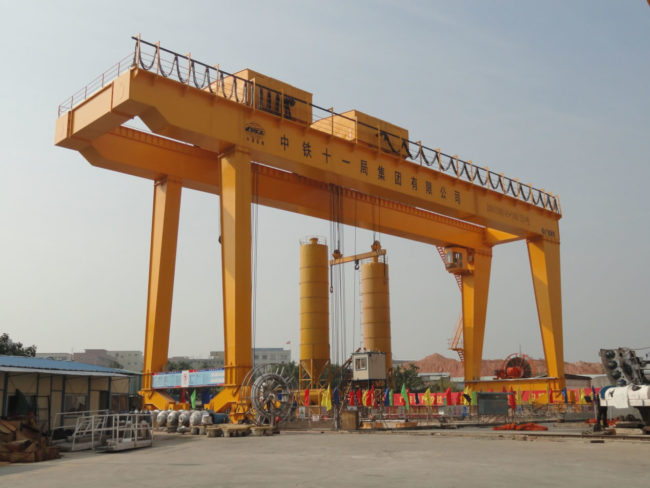 通用門式起重機